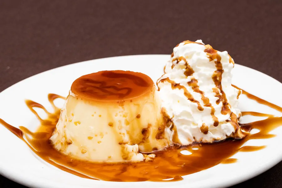 Flan de huevo con nata