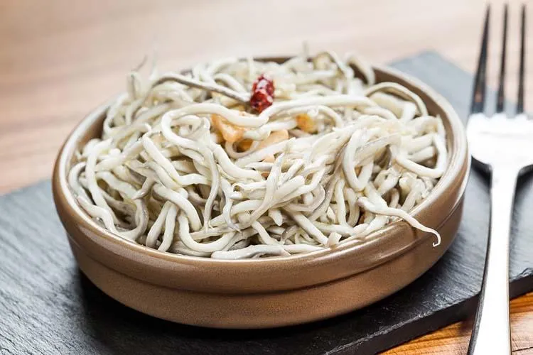 Gulas al ajillo