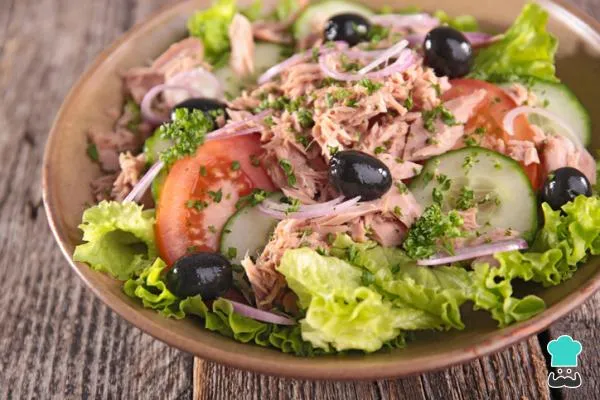 Ensalada mixta con atún